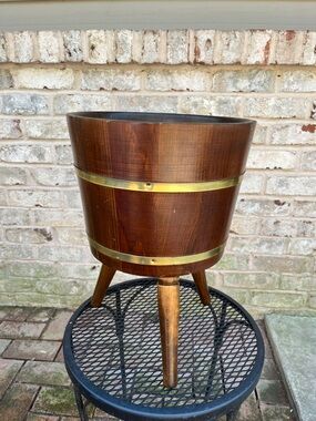 Vintage MCM Wood and brass Barrel Bucket Plant Stand W/ Tripod Wooden Legs 18”